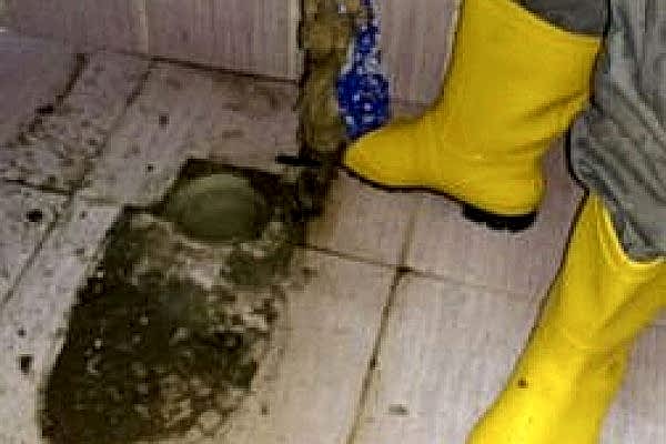 Kameralı Tuvalet Açma
